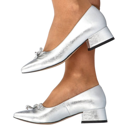 Czółenka na niskim obcasie - KOTYL 9925 SREBRNE