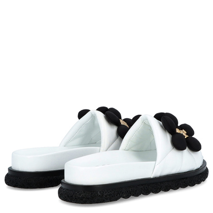 Skórzane klapki damskie - BOCCATO 475.068 BIAŁE