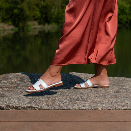 Wygodne klapki ze skóry - OH! MY SANDALS 5566 BIAŁE