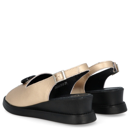 Lekkie sandały na wyższym spodzie - FILIPPO DS6069/25 ZŁOTE