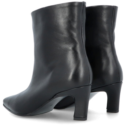 Skórzane botki na obcasie - TYMOTEO G1076 CZARNE LICO