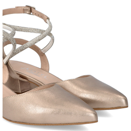 Czółenka z ozdobnymi paseczkami - KOTYL 9939 ZŁOTE