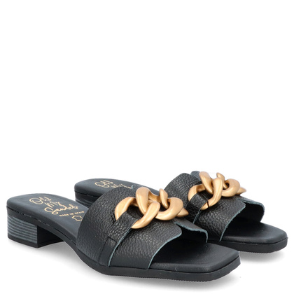 Skórzane klapki z ozdobą - OH! MY SANDALS 5348 CZARNE