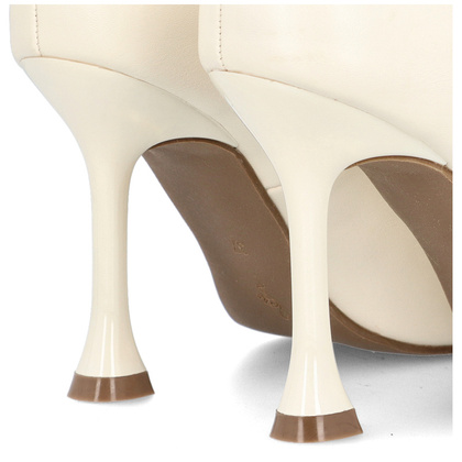 Klasyczne szpilki z ozdobą - MENBUR 24512 KREMOWE