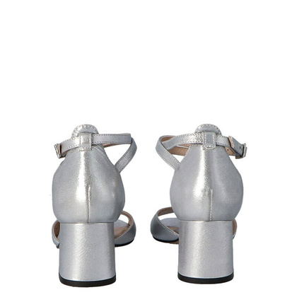 Sandałki na niskim słupku - KOTYL 3805 SREBRNE