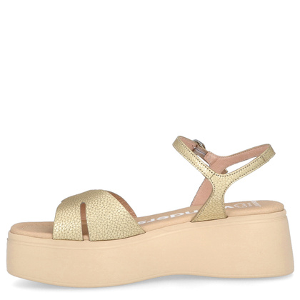 Hiszpańkie sandały na platformie - WONDERS A-3710 ZŁOTE