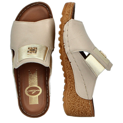 Skórzane klapki na koturnie - LEMAR 50109 BEŻOWE