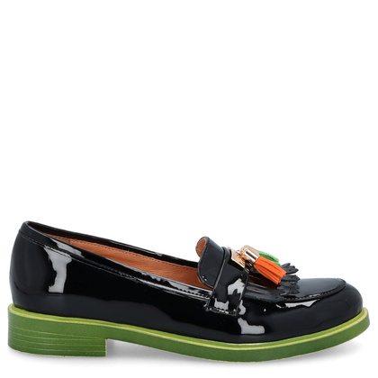 Skórzane mokasyny na kontrastowej podeszwie - TYMOTEO A1002 CZARNE+ZIELONY