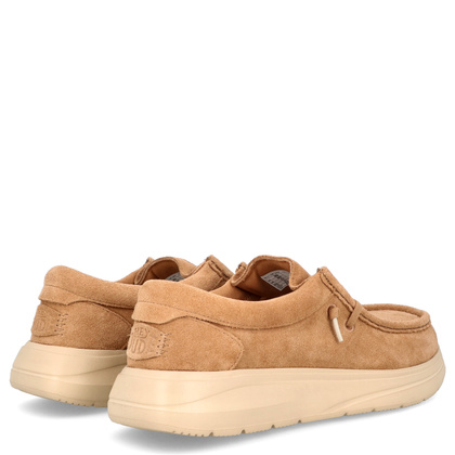 Lekkie mokasyny męskie - HEY DUDE WALLY COMF SUEDE 41975 CAMEL