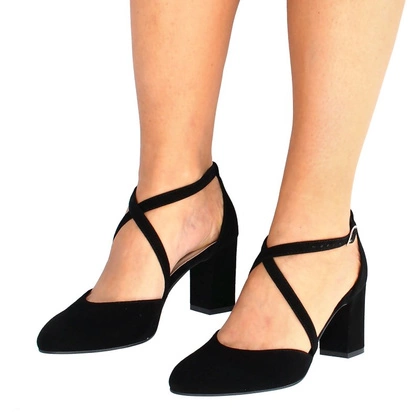 Czółenka zamszowe z paskami - KOTYL 7075 CZARNE