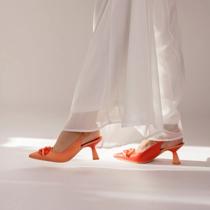 Hiszpańskie czółenka na obcasie Hispanitas CHV253867 – wygodne szpilki do pracy