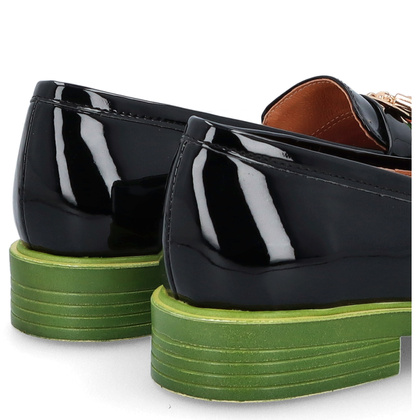 Skórzane mokasyny na kontrastowej podeszwie - TYMOTEO A1002 CZARNE+ZIELONY