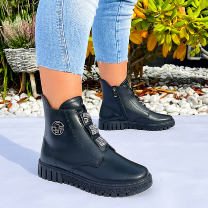 Skórzane botki z ozdobami - FILIPPO DBT6360/24 CZARNE