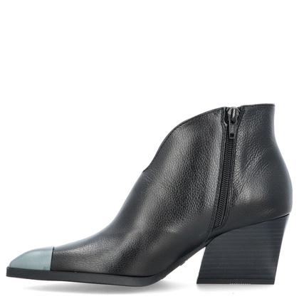 Hiszpańskie kowbojki z wycięciem - HISPANITAS HI243596 CZARNE