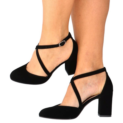 Czółenka zamszowe z paskami - KOTYL 7075 CZARNE