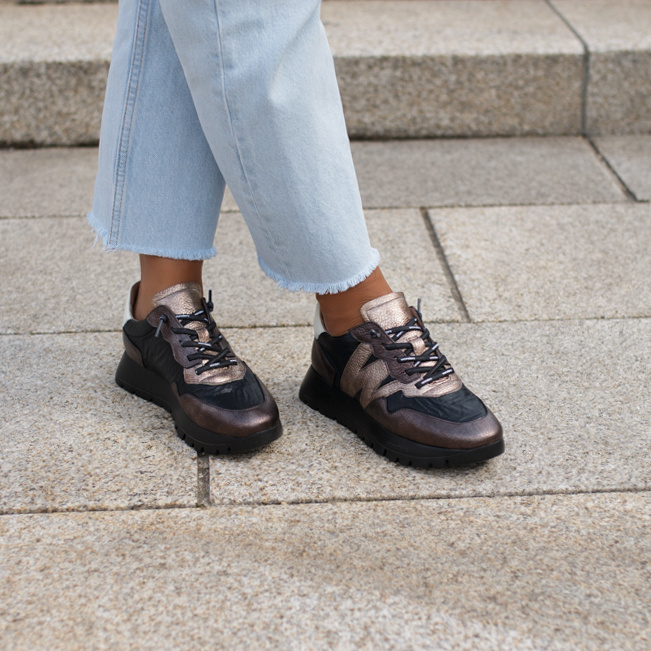 Hiszpańskie sneakersy premium - WONDERS A-2491 METALICZNE