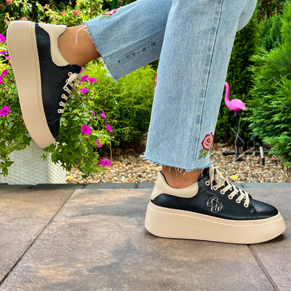 Sportowe buty damskie - FILIPPO DP6058/24 BEŻOWO-CZARNE