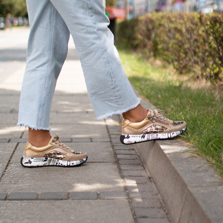 Modne sneakersy damskie - LAURA VITA BURTON 11 ZŁOTE