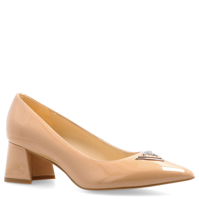 Lakierowane czółenka premium - GUESS ZABBI FLPZBBPAT08 BEŻOWE