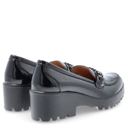 Lakierowane półbuty damskie na obcasie - FILIPPO DP4139/23 CZARNE