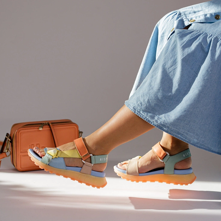 Pastelowe sandały Hispanitas CHV253896 – eleganckie sandały na lato 2025