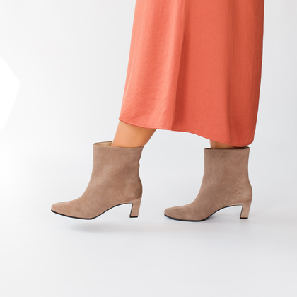 Skórzane botki na obcasie - TYMOTEO G1076 BEŻOWE