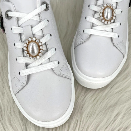 Eleganckie ozdoby do sznurówek   - TYMOTEO LOVE SZ20 PERŁOWE