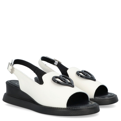 Lekkie sandały na wyższym spodzie - FILIPPO DS6069/25 BIAŁE