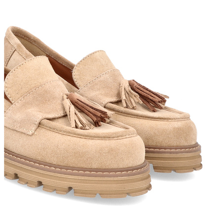 Lekkie mokasyny z chwostami - TYMOTEO L1056 BEŻOWE