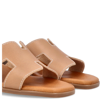 Skórzane klapki na obcasie - OH! MY SANDALS 5610 BRĄZOWE