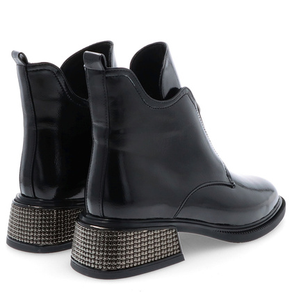 Eleganckie lakierowane botki - FILIPPO DBT6003/24 CZARNE