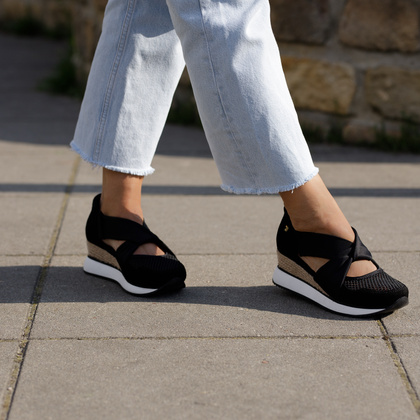 Hiszpańskie sneakersy na koturnie - GIOSEPPO 74059 CZARNE