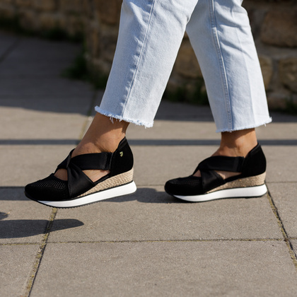 Hiszpańskie sneakersy na koturnie - GIOSEPPO 74059 CZARNE