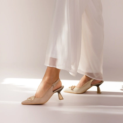 Szpilki na szeroką stopę Hispanitas CHV253867 – wygodne czółenka damskie