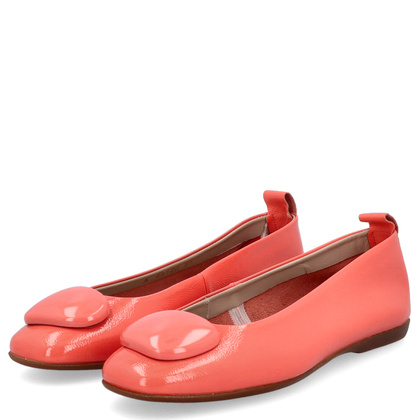 Hiszpańskie baleriny ze skóry lakierowanej - WONDERS A-86120 KORALOWE