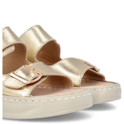 Skórzane klapki na platformie - FILIPPO DK7044/25 ZŁOTY