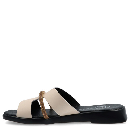 Płaskie klapki ze skóry - FILIPPO DK6878/25 BEŻOWE