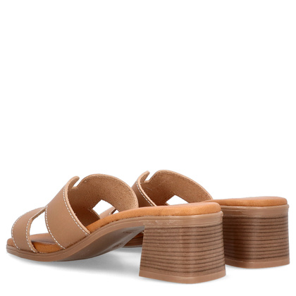 Skórzane klapki na obcasie - OH! MY SANDALS 5610 BRĄZOWE