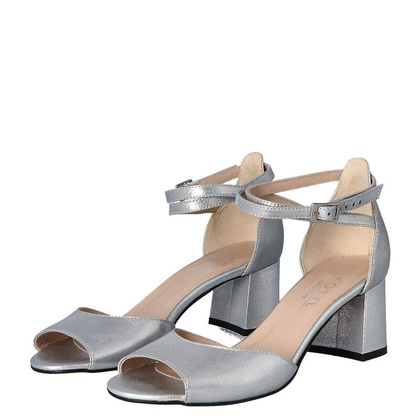 Sandałki na niskim słupku - KOTYL 3805 SREBRNE