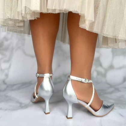 Szpilki ślubne z błyszczącymi paseczkami - KOTYL 3713 SREBRNE