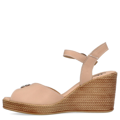 Lekkie sandały na koturnie - FILIPPO DS6026/24 BEŻOWE