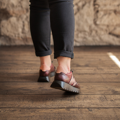 Hiszpańskie sneakersy premium - WONDERS A-2491 BORDOWE