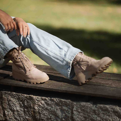 Skórzane botki na platformie - WONDERS G-7004 JASNY BRĄZ