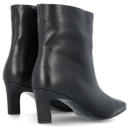 Skórzane botki na obcasie - TYMOTEO G1076 CZARNE LICO