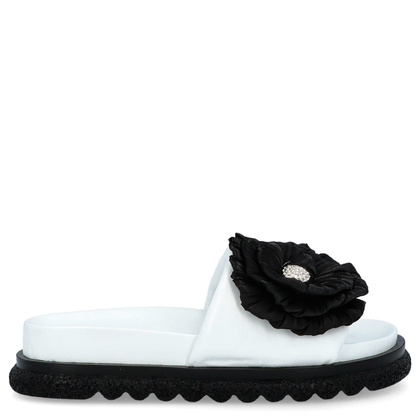 Skórzane klapki damskie z kwiatem - BOCCATO 475.24-121 BIAŁE