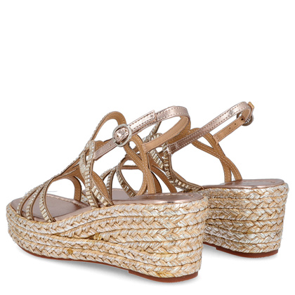 Hiszpańskie sandały na niskim koturnie - ALMA EN PENA V2551454 ZŁOTE