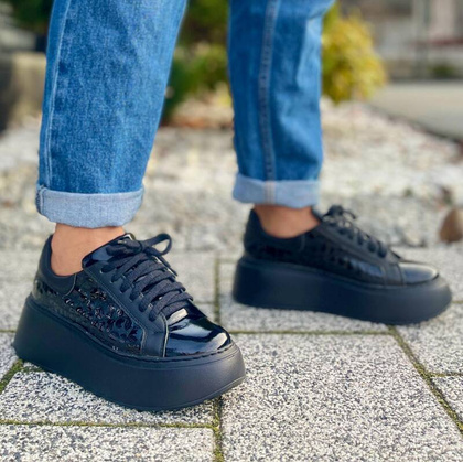 Skórzane sneakersy na grubej podeszwie - TYMOTEO P1020 CZARNE