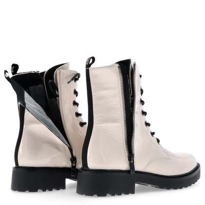 Lakierowane botki ze skóry - CAPRICE 9-25217-43 BIAŁE