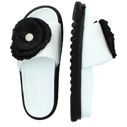 Skórzane klapki damskie z kwiatem - BOCCATO 475.24-121 BIAŁE