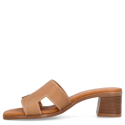 Skórzane klapki na obcasie - OH! MY SANDALS 5610 BRĄZOWE